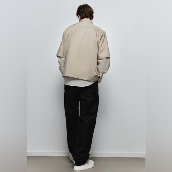 *NEW* Oversized Short-Sleeved Button Down Shirt - Picture 3 of 8